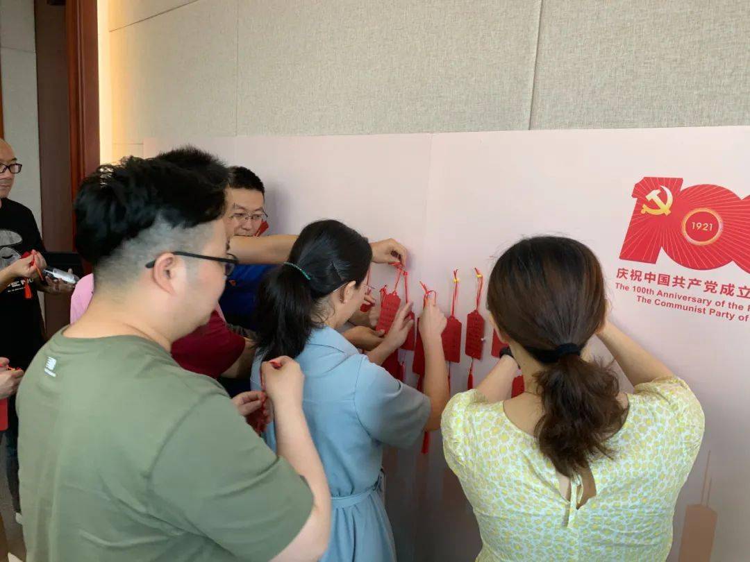 华媒控股赵晴最新动态报道（XX月27日更新消息汇总）