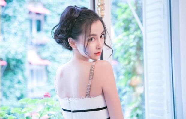 胡潇灵的31日自然之旅，探寻内心宁静与自然的魔法奇缘