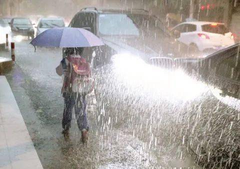 南方多地突发暴雨：南方6省区大暴雨 视频 