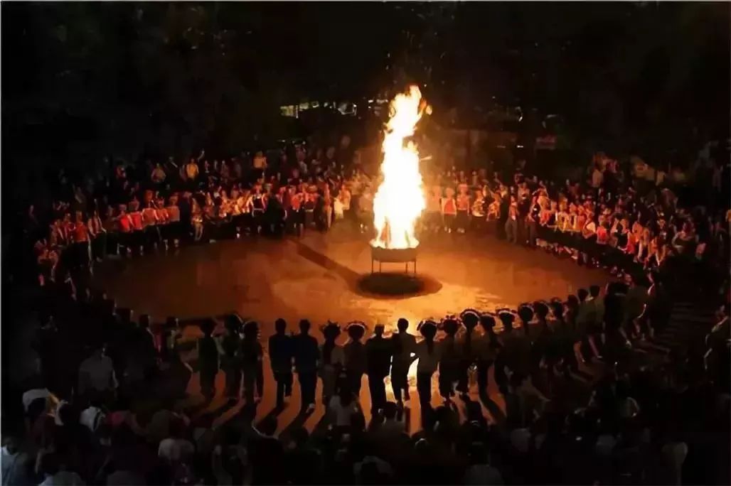 震撼心灵！表演唱唤醒无限热情，宣传盛宴，点燃激情之夜